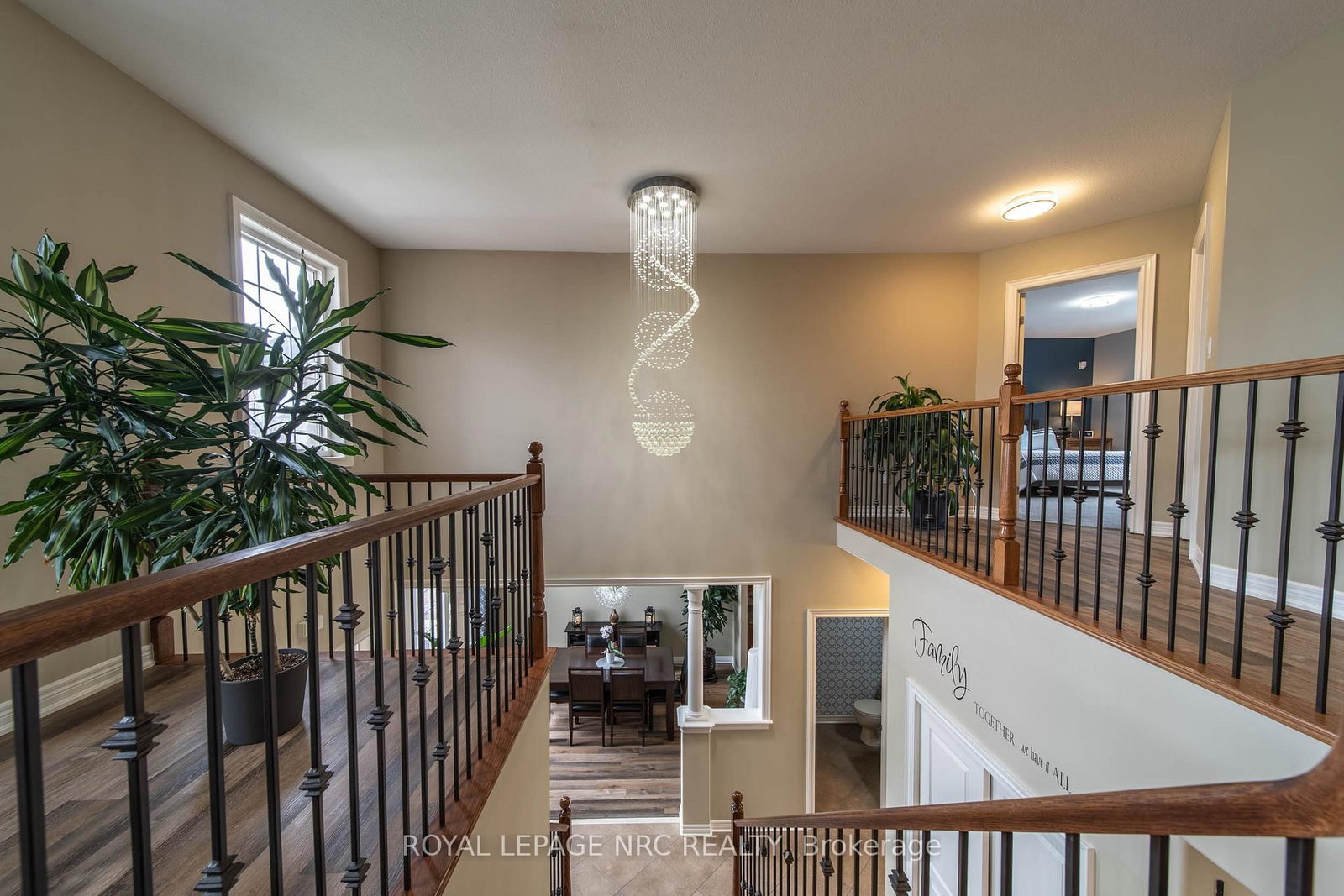 Detached House for sale at 325 Hillsdale Road, Welland, Ontario, L3C 7M2 - Coyle Creek - MLS: X12962960