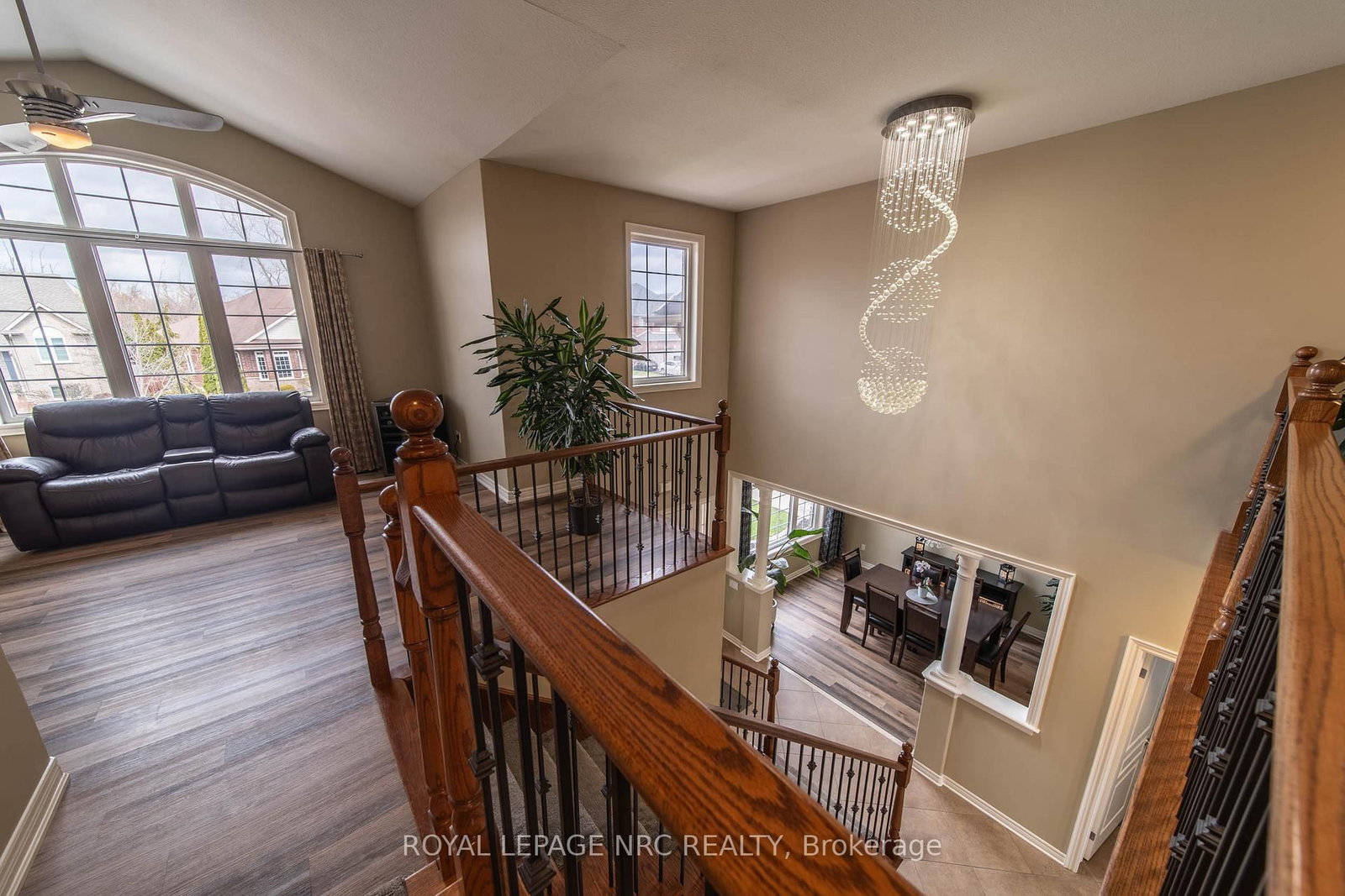 Detached House for sale at 325 Hillsdale Road, Welland, Ontario, L3C 7M2 - Coyle Creek - MLS: X12962960