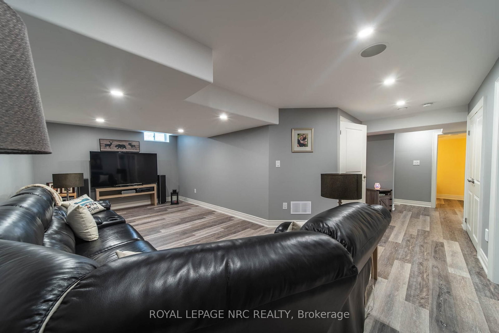 Detached House for sale at 325 Hillsdale Road, Welland, Ontario, L3C 7M2 - Coyle Creek - MLS: X12962960