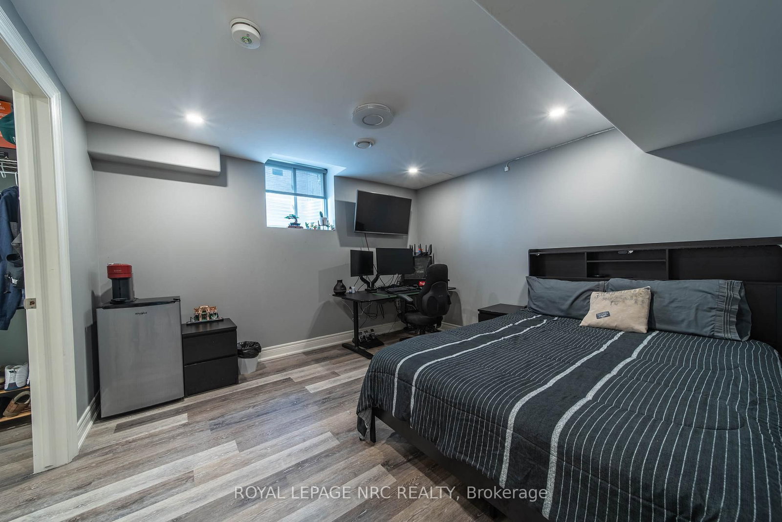 Detached House for sale at 325 Hillsdale Road, Welland, Ontario, L3C 7M2 - Coyle Creek - MLS: X12962960