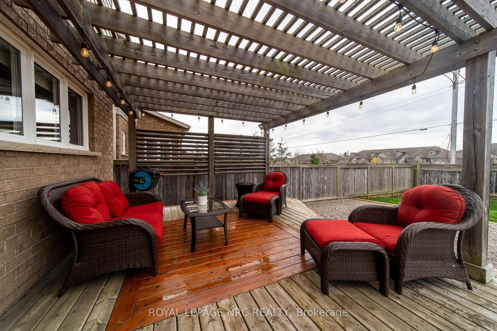 Detached House for sale at 325 Hillsdale Road, Welland, Ontario, L3C 7M2 - Coyle Creek - MLS: X12962960