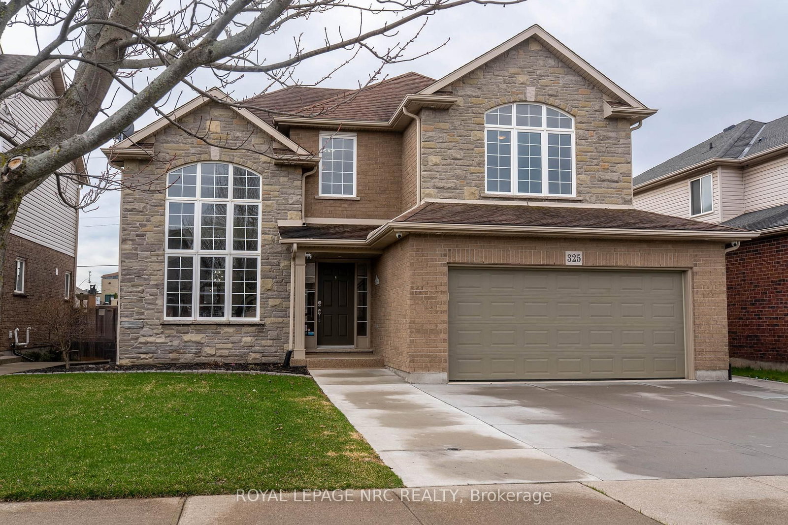 Detached House for sale at 325 Hillsdale Road, Welland, Ontario, L3C 7M2 - Coyle Creek - MLS: X12962960