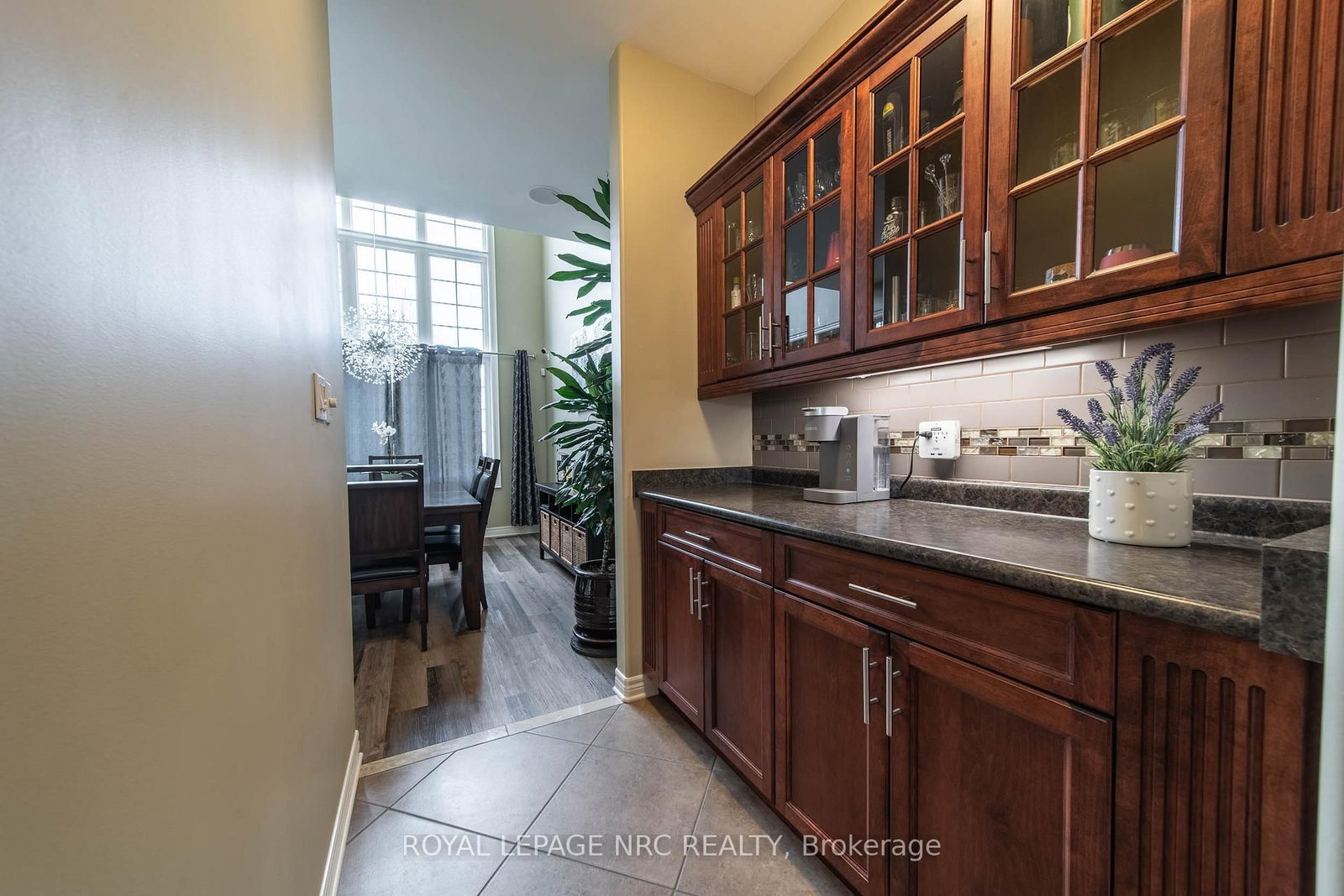 Detached House for sale at 325 Hillsdale Road, Welland, Ontario, L3C 7M2 - Coyle Creek - MLS: X12962960