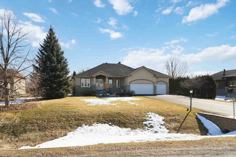 6868 Sparkling Lake Way, Greely, K4P 1R7 | Image 2