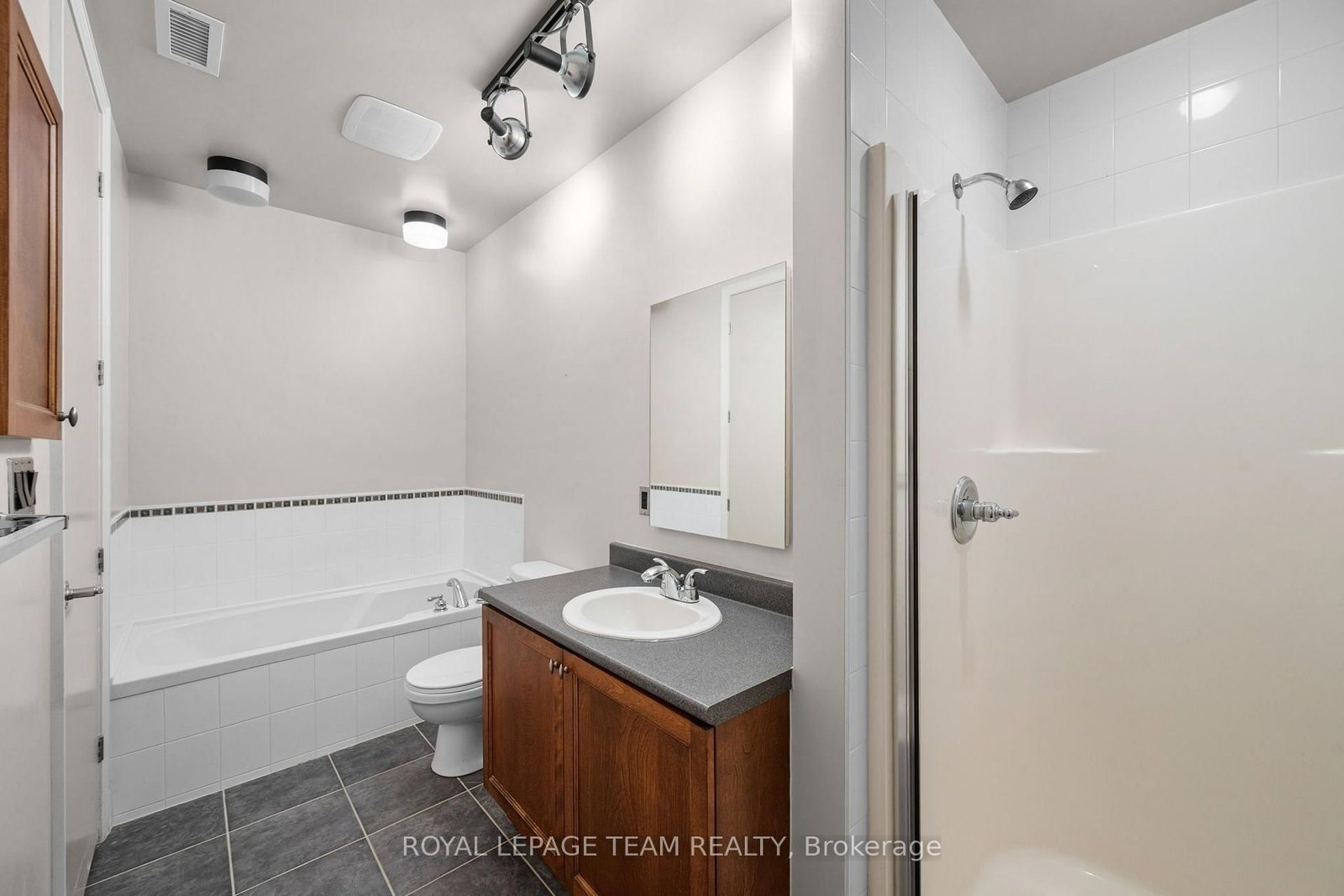 260 Besserer Street • #202 • Ottawa, ON photo 15
