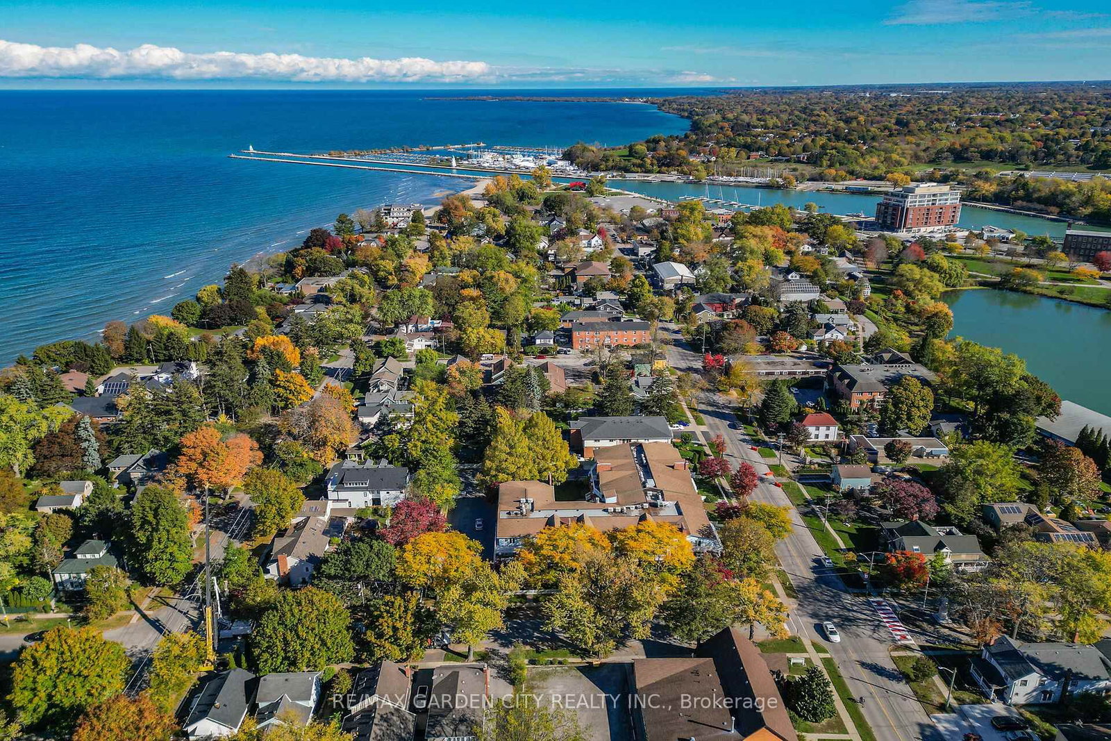 70 Main Street, Unit 201 - Photo 38