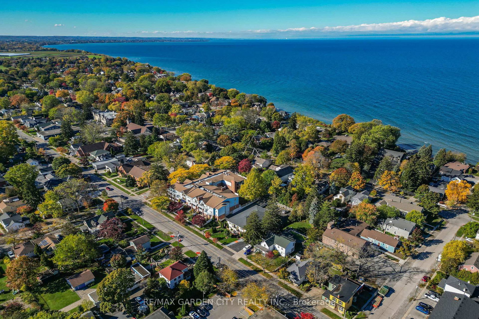 70 Main Street, Unit 201 - Photo 44