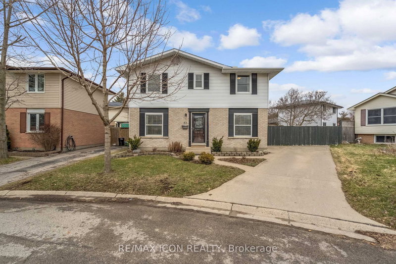 home for sale on 82 Bloomsbury Court