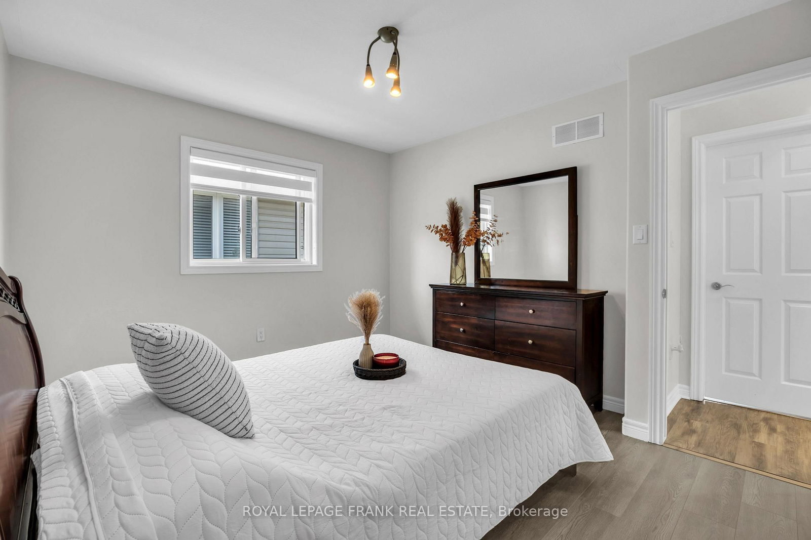 Detached House for sale at 375 St Lawrence Drive, Welland, Ontario, L3C 7H7 - N. Welland - MLS: X12963270