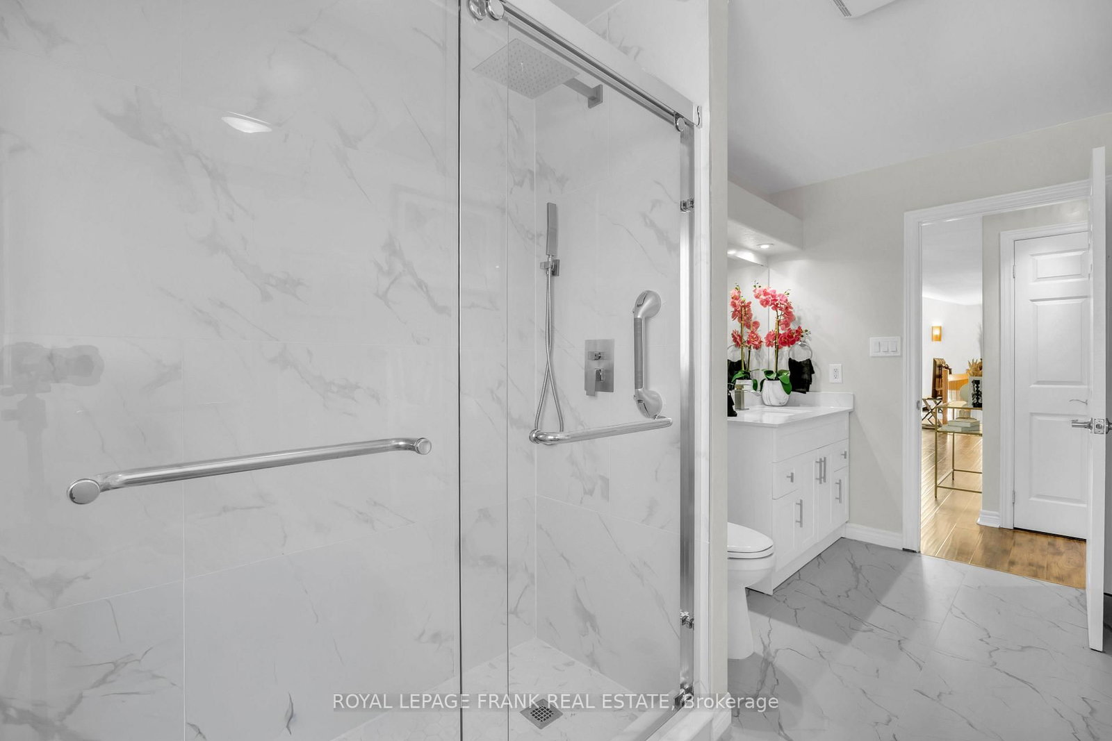 Detached House for sale at 375 St Lawrence Drive, Welland, Ontario, L3C 7H7 - N. Welland - MLS: X12963270