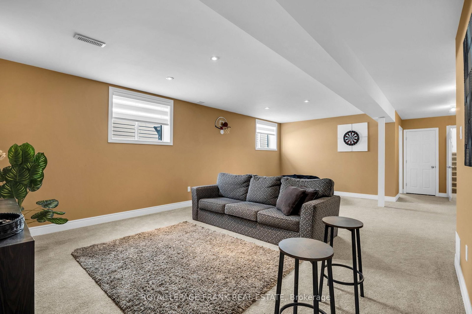 Detached House for sale at 375 St Lawrence Drive, Welland, Ontario, L3C 7H7 - N. Welland - MLS: X12963270