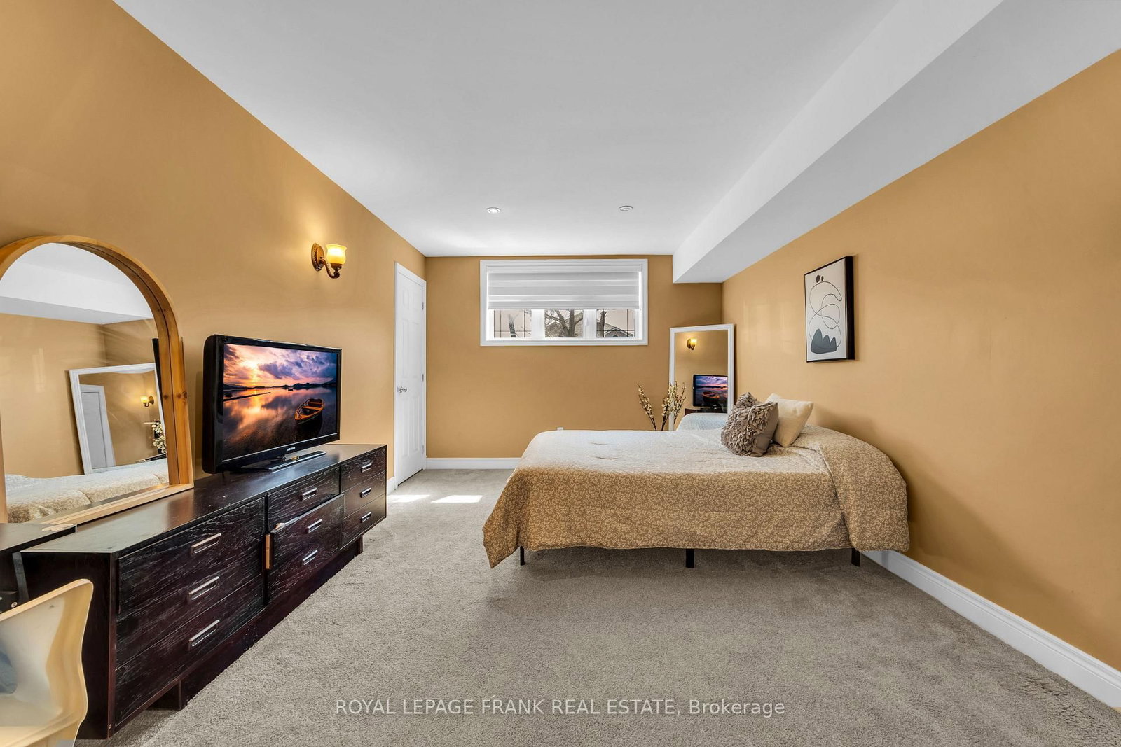 Detached House for sale at 375 St Lawrence Drive, Welland, Ontario, L3C 7H7 - N. Welland - MLS: X12963270