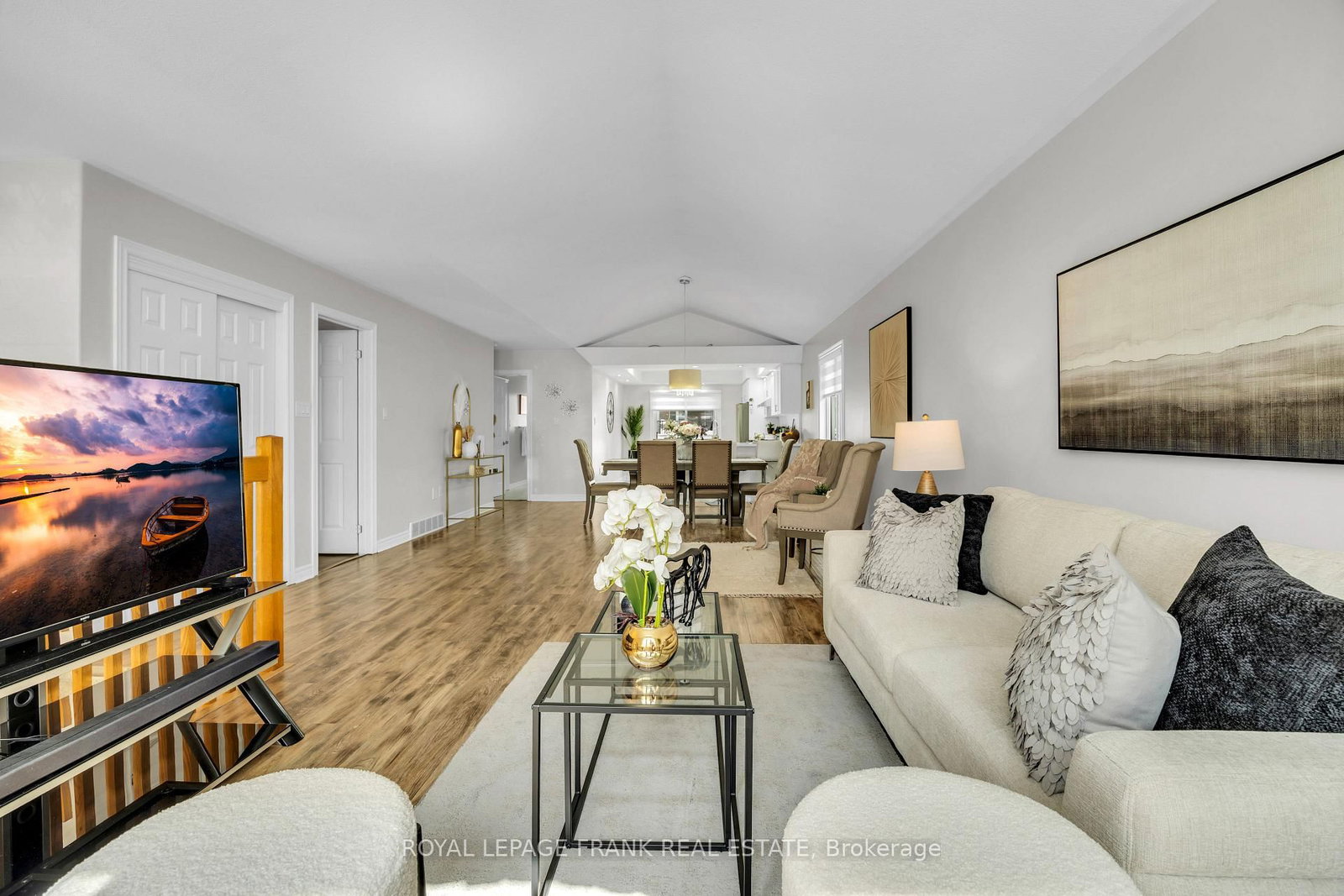 Detached House for sale at 375 St Lawrence Drive, Welland, Ontario, L3C 7H7 - N. Welland - MLS: X12963270