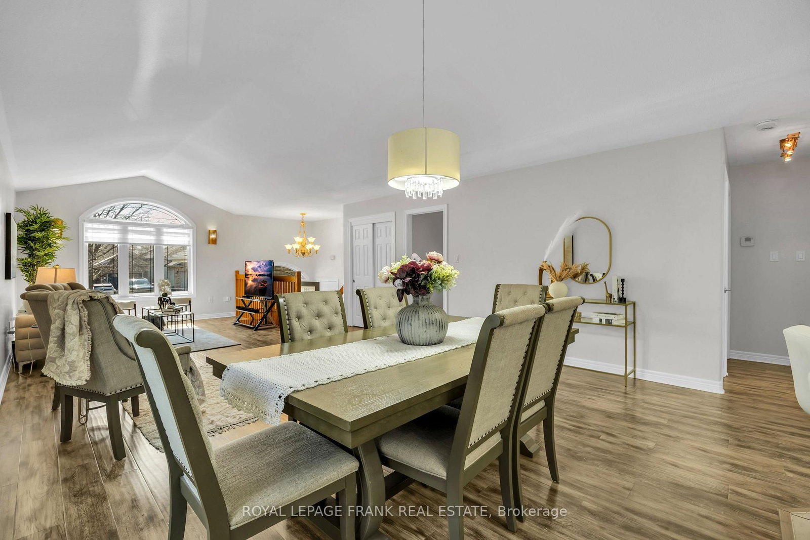 Detached House for sale at 375 St Lawrence Drive, Welland, Ontario, L3C 7H7 - N. Welland - MLS: X12963270