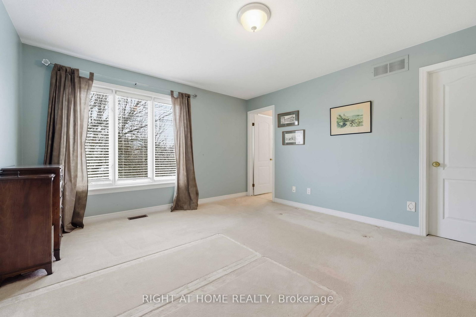 Townhouse for sale at 220 Windhurst Drive, Ottawa, Ontario, K2G 6H9 - Barrhaven East - MLS: X12963304