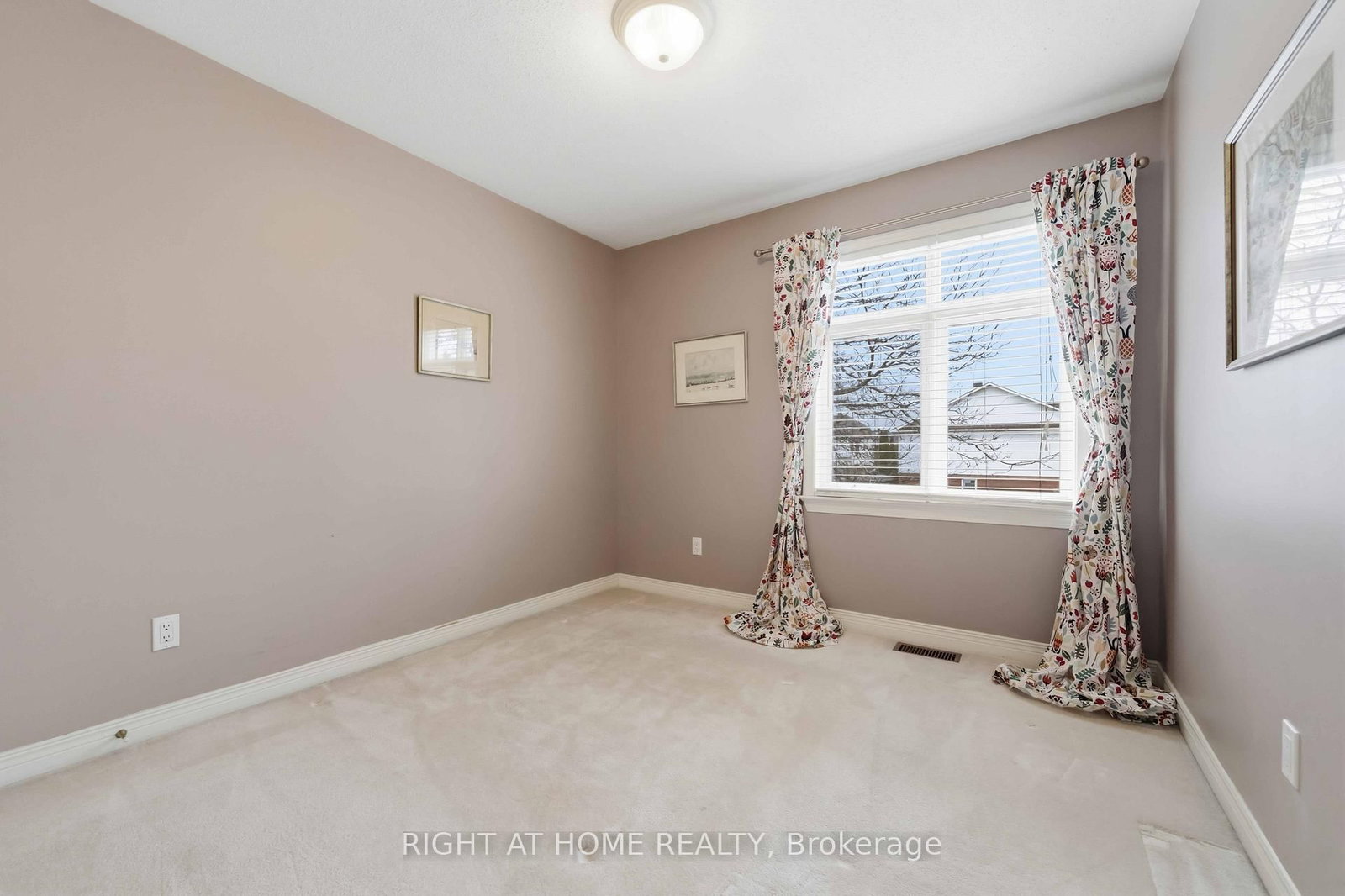 Townhouse for sale at 220 Windhurst Drive, Ottawa, Ontario, K2G 6H9 - Barrhaven East - MLS: X12963304