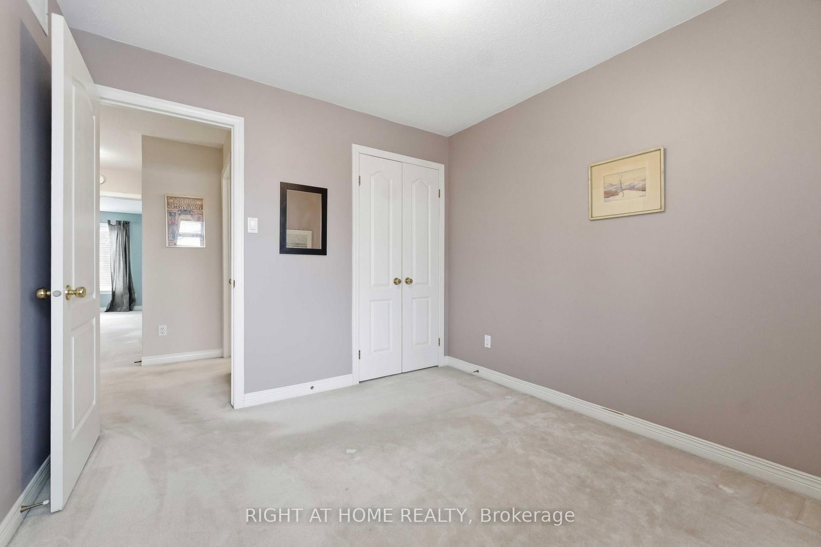 Townhouse for sale at 220 Windhurst Drive, Ottawa, Ontario, K2G 6H9 - Barrhaven East - MLS: X12963304