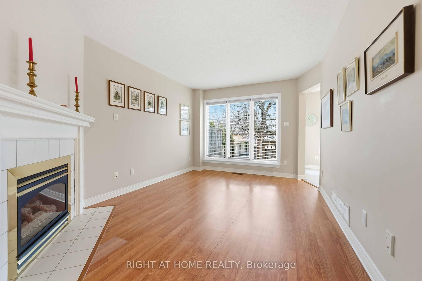 Townhouse for sale at 220 Windhurst Drive, Ottawa, Ontario, K2G 6H9 - Barrhaven East - MLS: X12963304