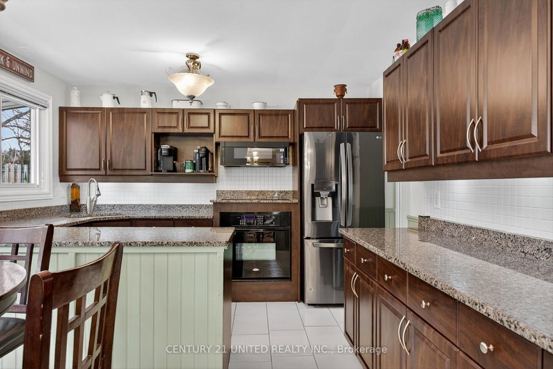 59 Kawartha Hts Blvd, Peterborough, K9J 1N5 | Image 3