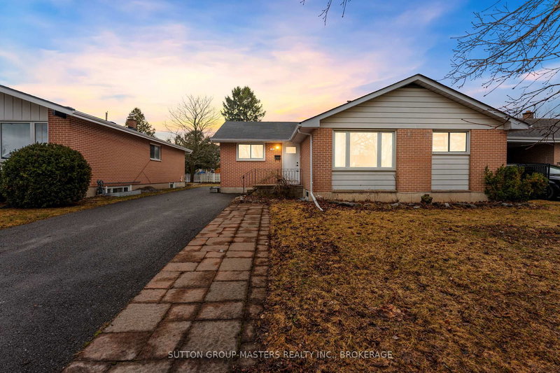 home for sale on 35 Holland Crescent