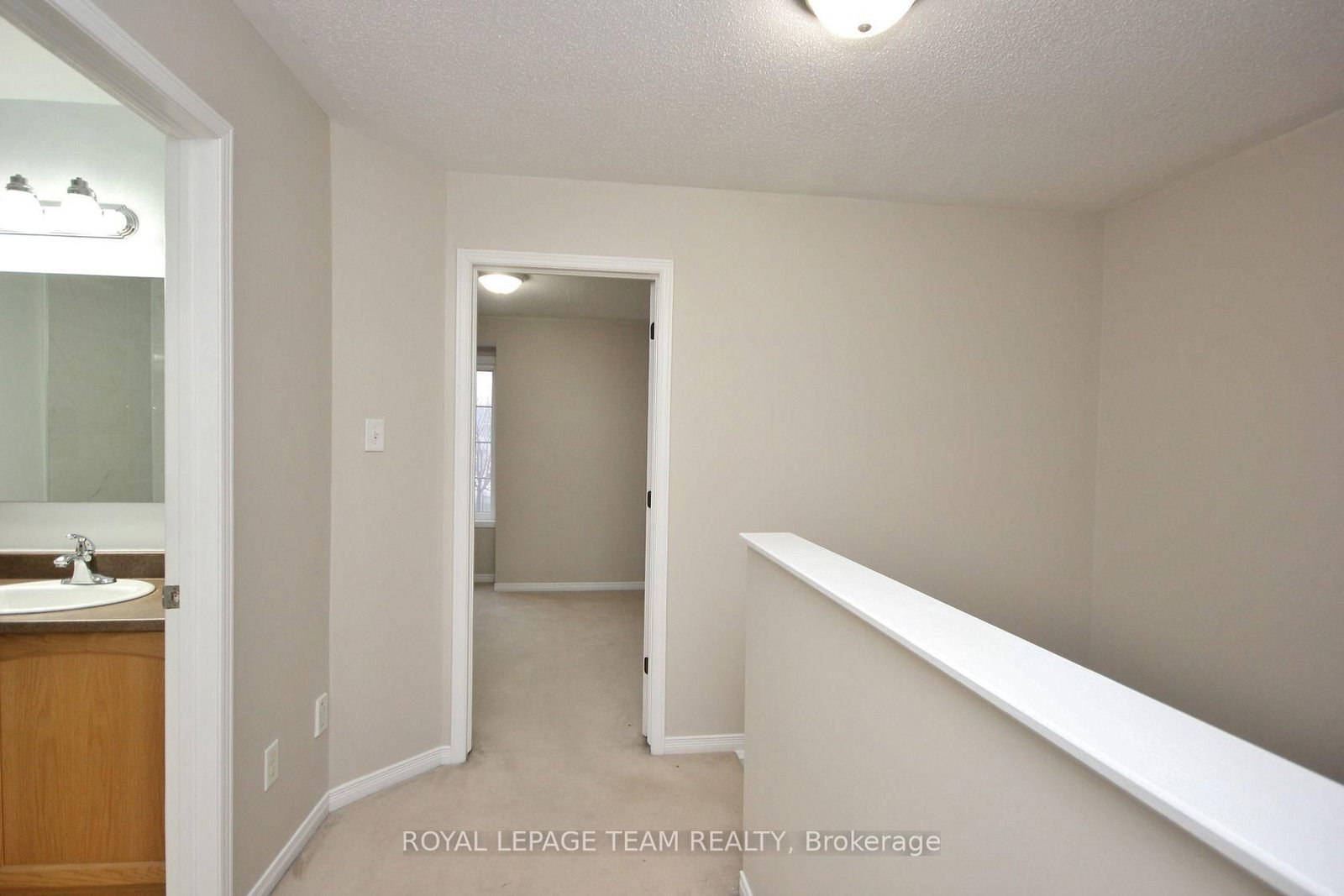 Townhouse for sale at 139 Oakfield Crescent, Ottawa, Ontario, K2J 5H8 - Barrhaven - Longfields - MLS: X12963508