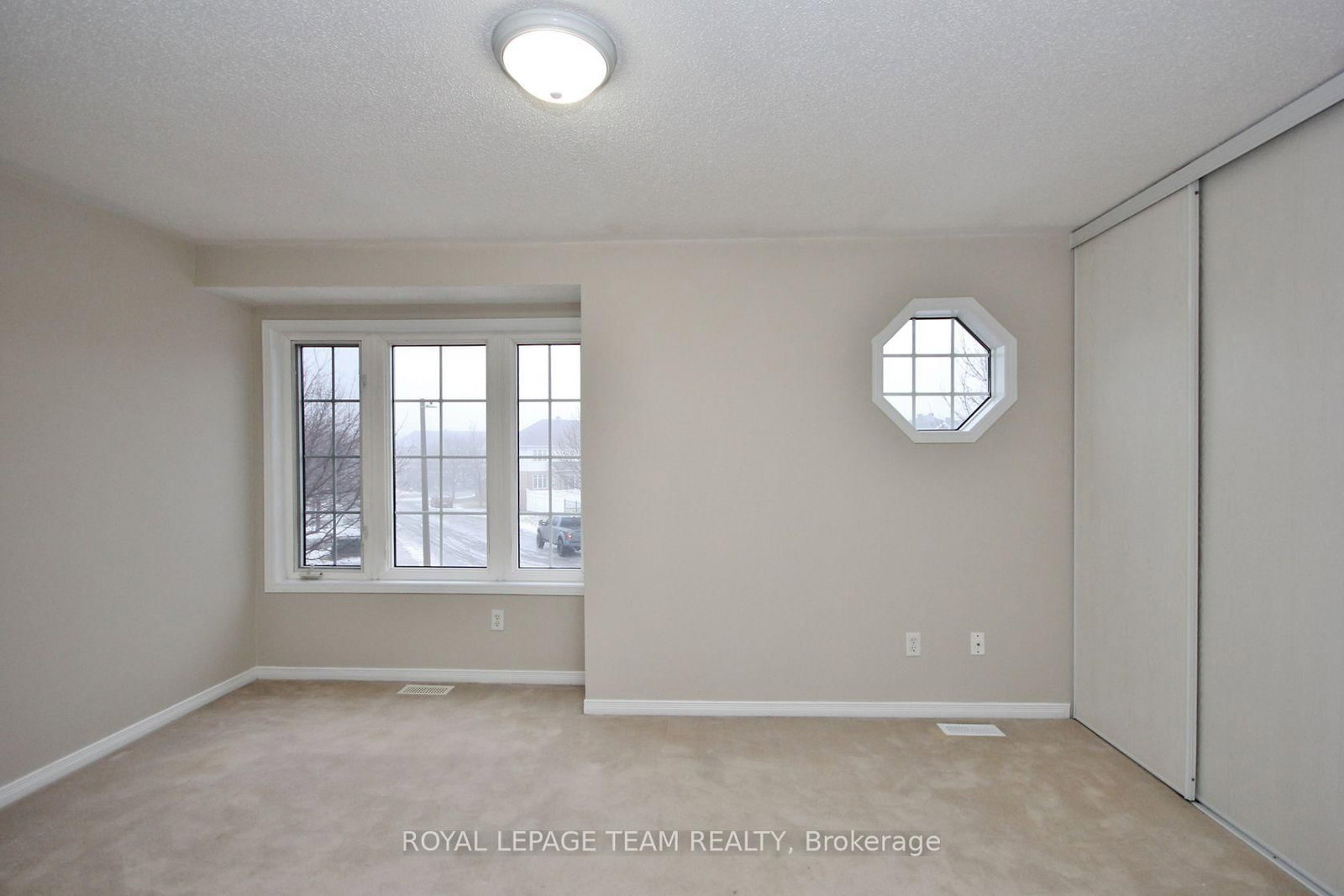 Townhouse for sale at 139 Oakfield Crescent, Ottawa, Ontario, K2J 5H8 - Barrhaven - Longfields - MLS: X12963508