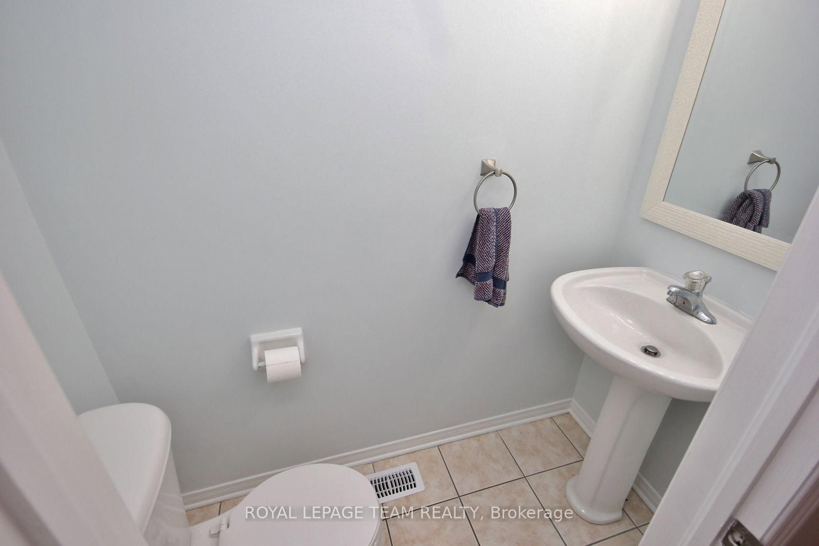 Townhouse for sale at 139 Oakfield Crescent, Ottawa, Ontario, K2J 5H8 - Barrhaven - Longfields - MLS: X12963508