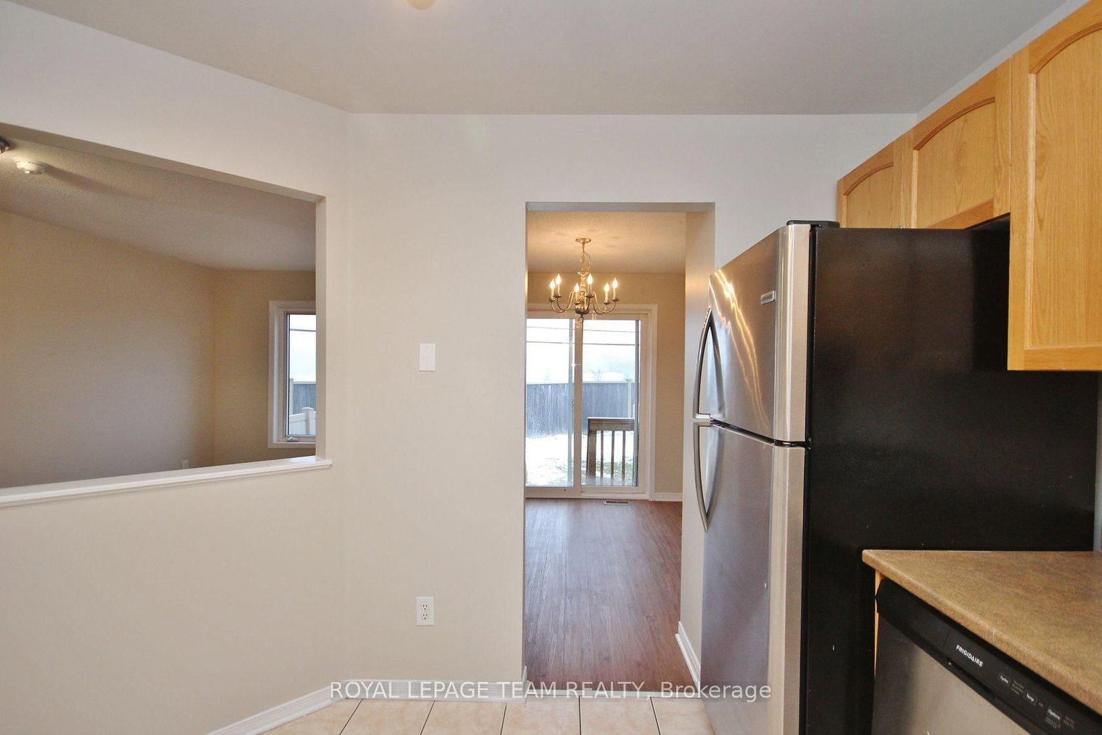 Townhouse for sale at 139 Oakfield Crescent, Ottawa, Ontario, K2J 5H8 - Barrhaven - Longfields - MLS: X12963508