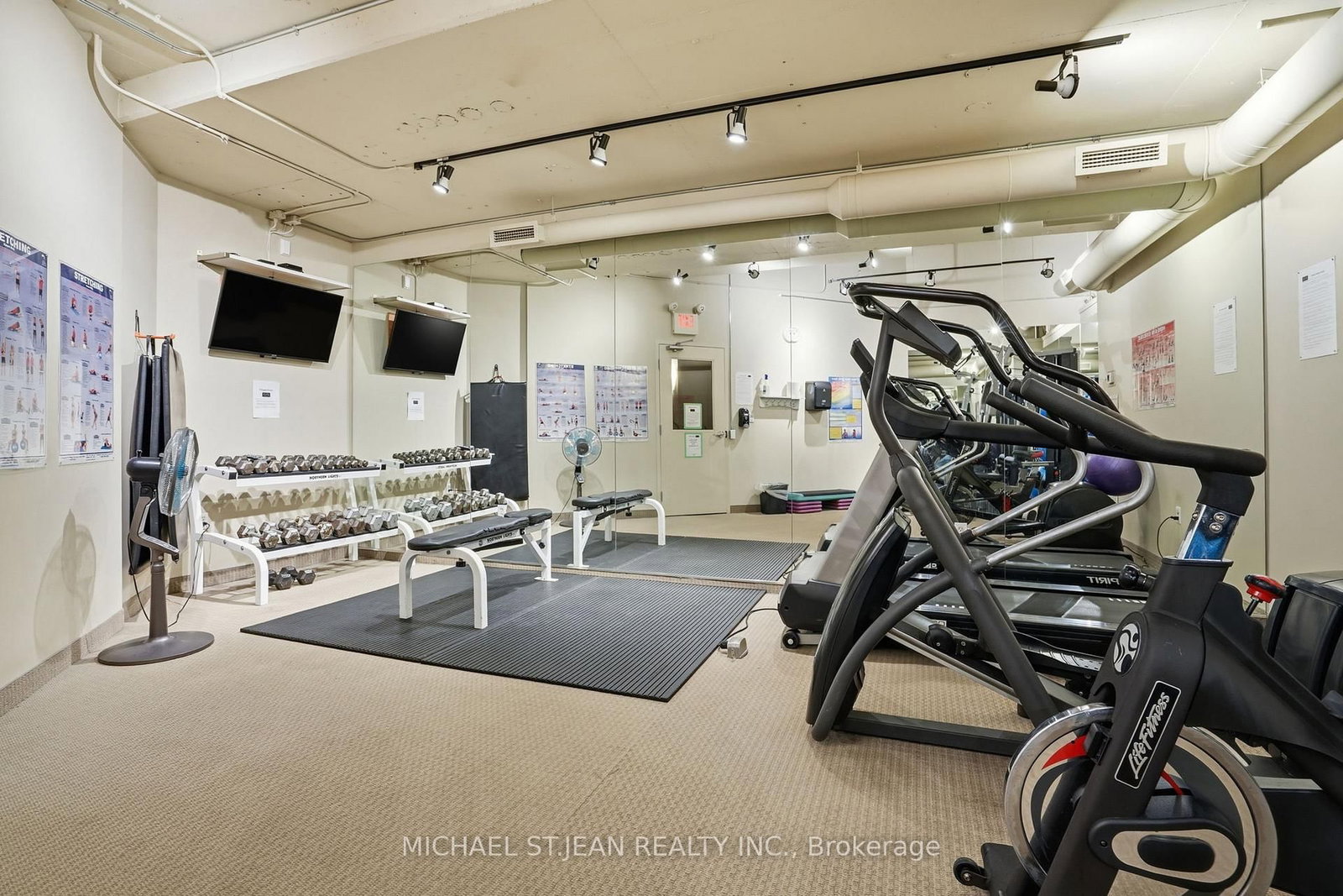 Condo for sale at 511-66 Bay Street, Hamilton, Ontario, L8P 4Z6 - Durand - MLS: X12963534