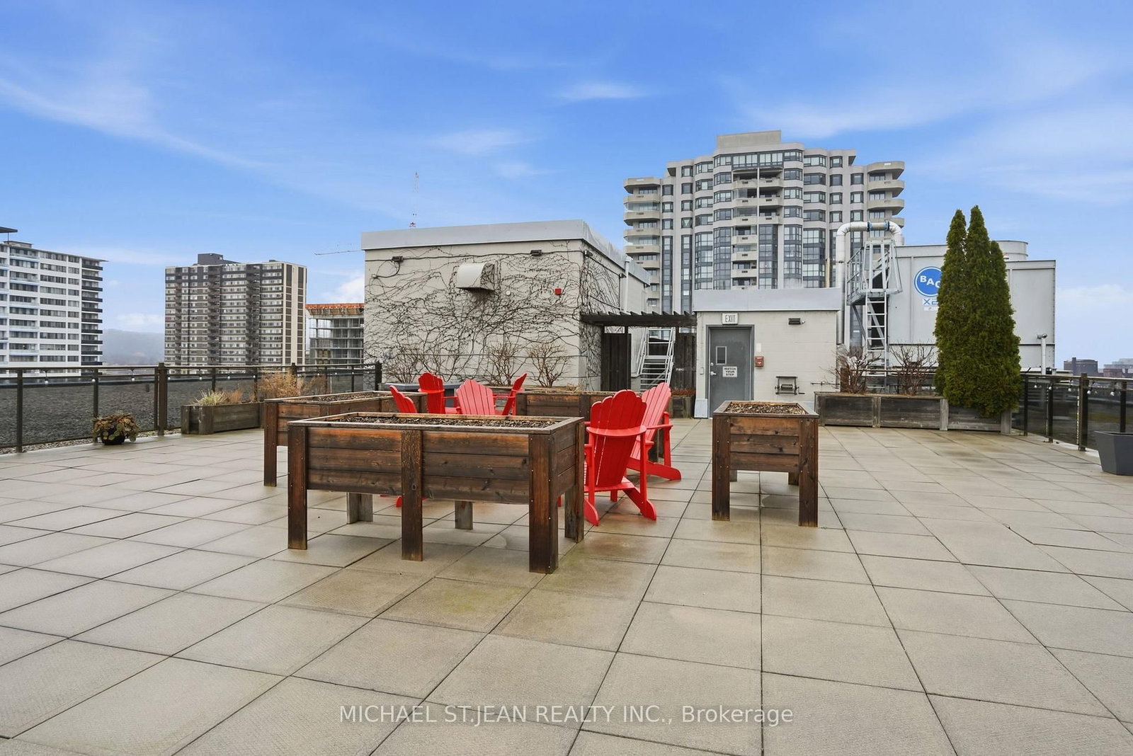 Condo for sale at 511-66 Bay Street, Hamilton, Ontario, L8P 4Z6 - Durand - MLS: X12963534