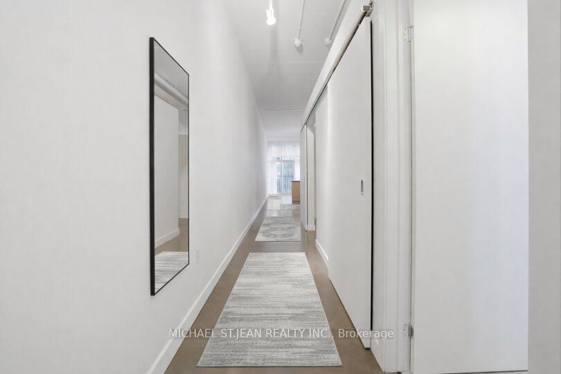 Condo for sale at 511-66 Bay Street, Hamilton, Ontario, L8P 4Z6 - Durand - MLS: X12963534