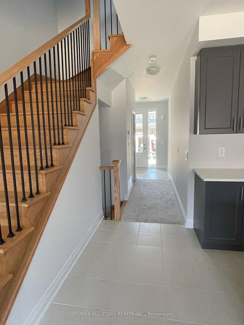 112 Corley St, Kawartha Lakes, K9V 6C2 | Image 3