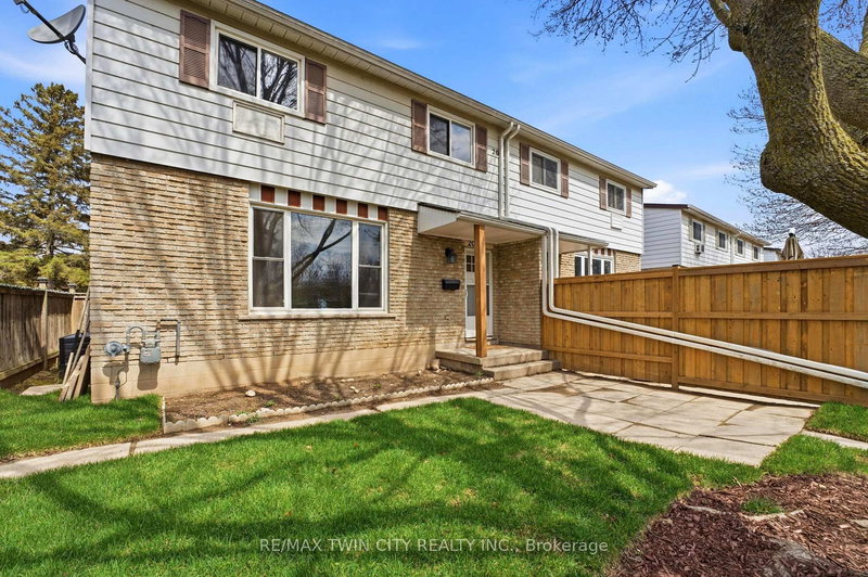 20C-35 Oakhill Dr, Brantford — 4