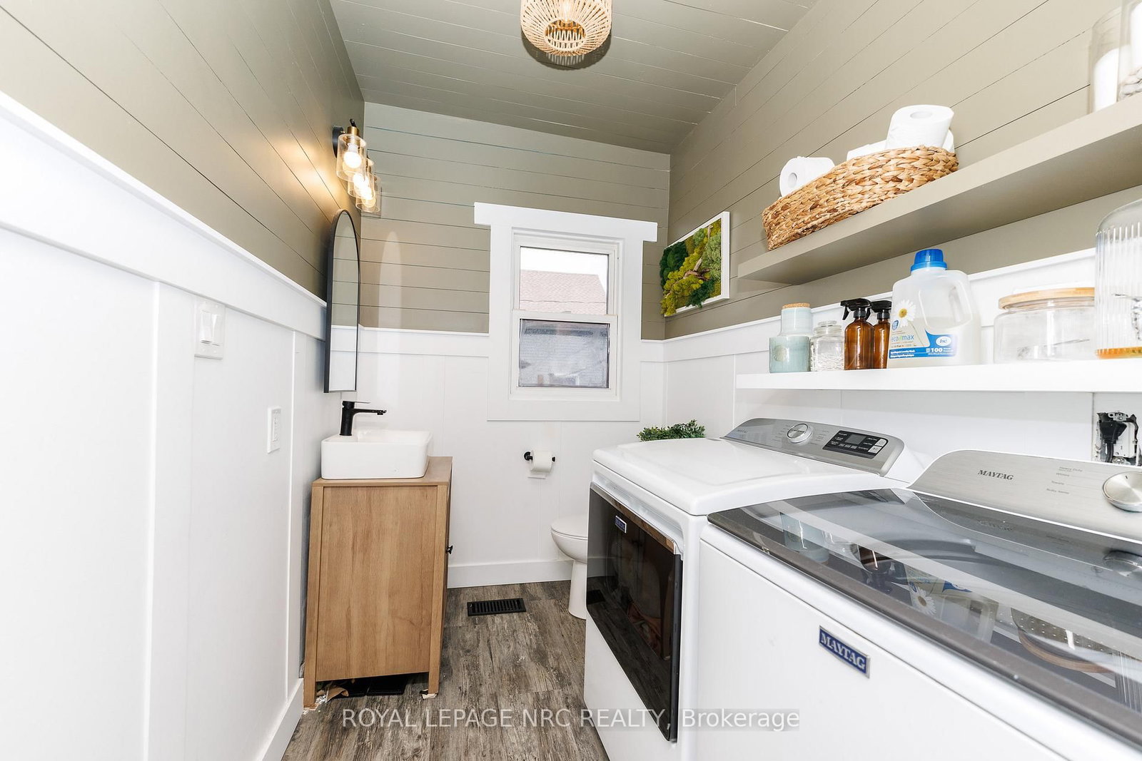 Detached House for sale at 108 High Street, Fort Erie, Ontario, L2A 3P7 - Central - MLS: X12963906