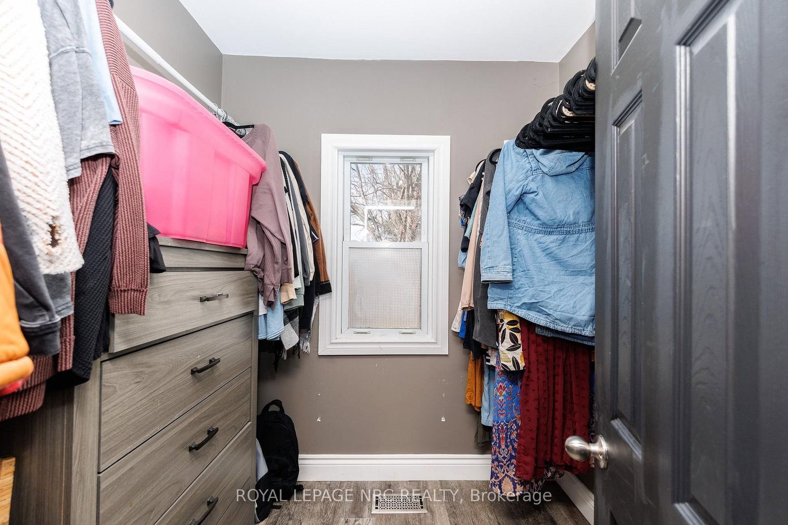 Detached House for sale at 108 High Street, Fort Erie, Ontario, L2A 3P7 - Central - MLS: X12963906