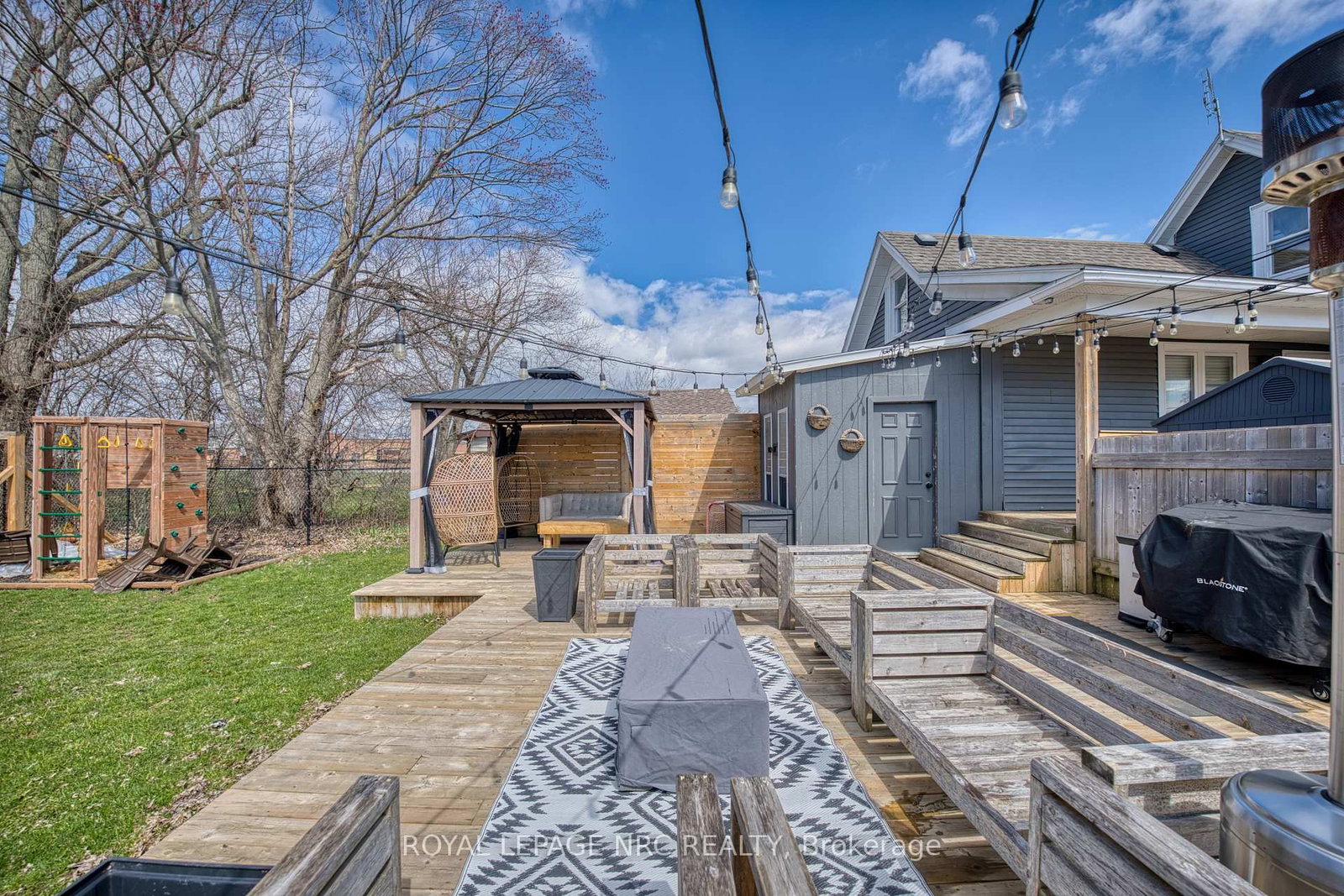 Detached House for sale at 108 High Street, Fort Erie, Ontario, L2A 3P7 - Central - MLS: X12963906