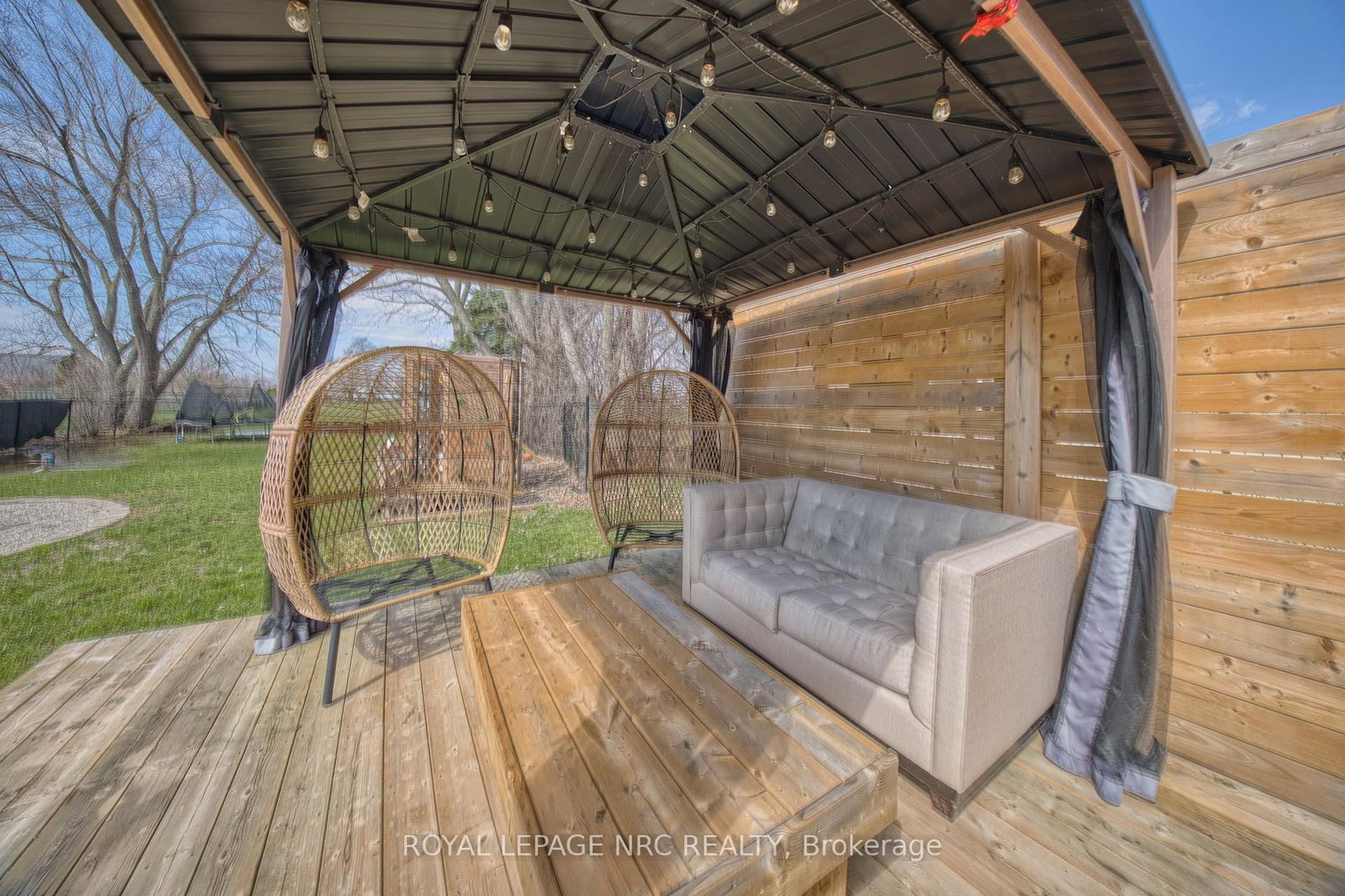 Detached House for sale at 108 High Street, Fort Erie, Ontario, L2A 3P7 - Central - MLS: X12963906