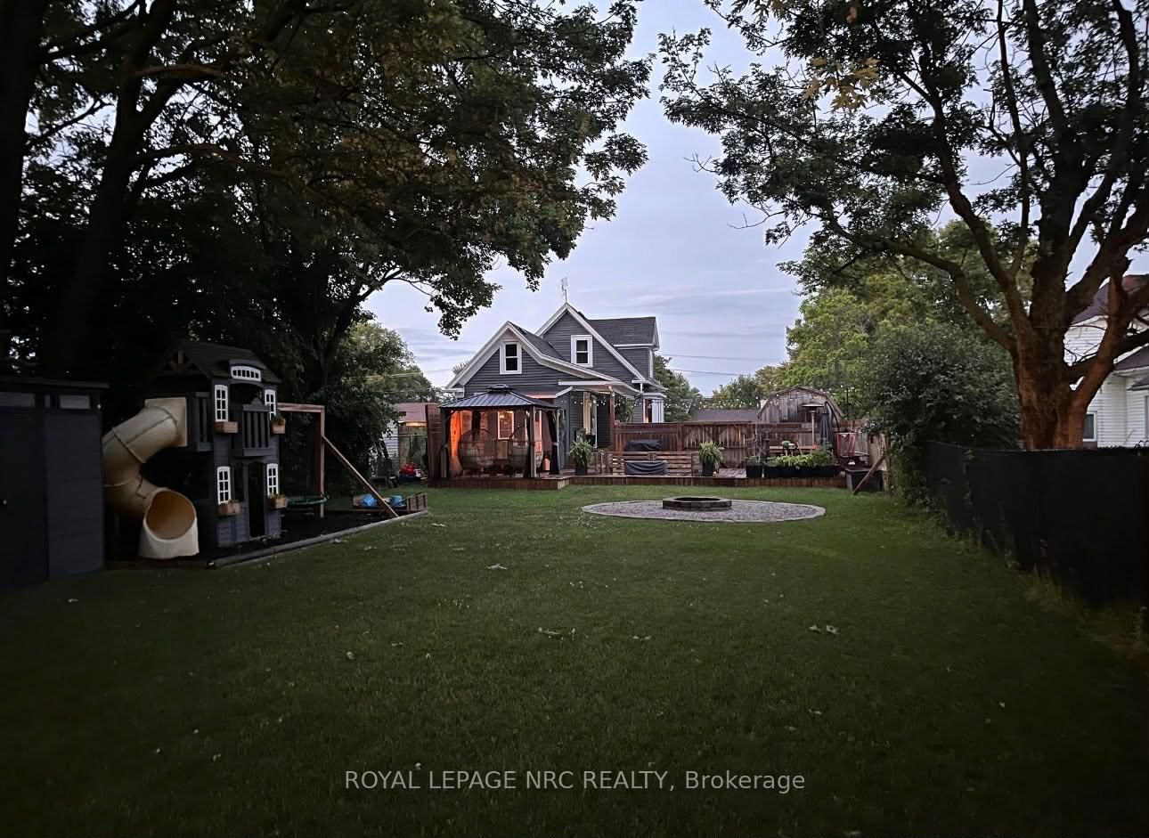 Detached House for sale at 108 High Street, Fort Erie, Ontario, L2A 3P7 - Central - MLS: X12963906