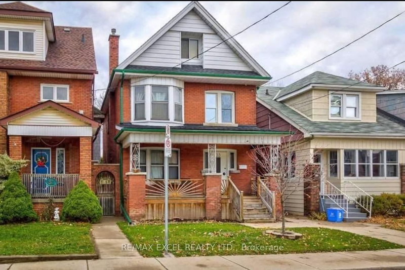 home for lease on Bsmt-33 Edgemont Street N