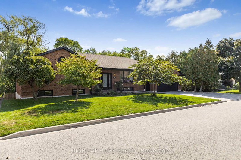 23 Riverview Blvd, St. Catharines, L2T 3L5 | Image 2