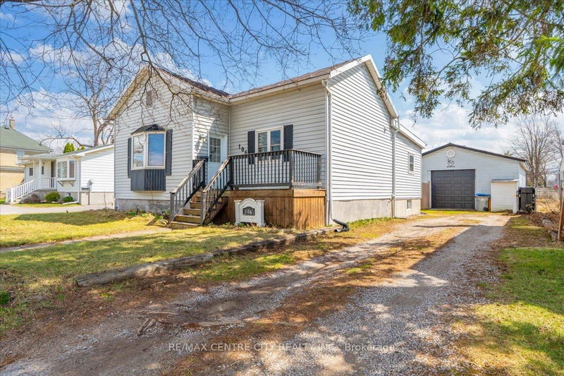 home for sale on 106 Metcalfe Street E