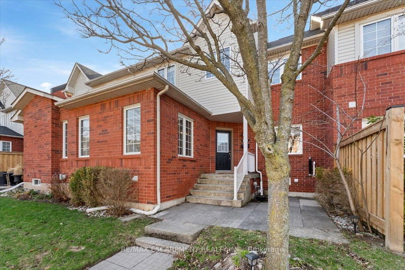 6 - 100 Beddoe Dr, Hamilton, L8P 4Z2 | Image 2