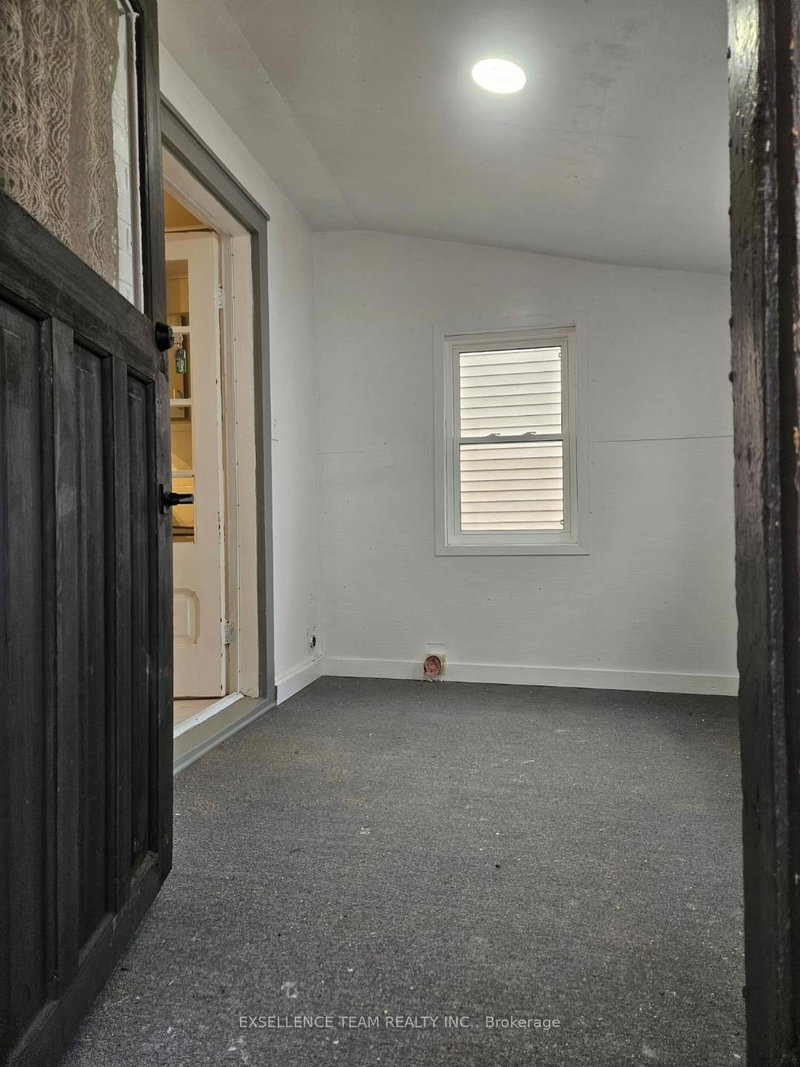 230-230A CARLETON St W, Cornwall, K6H 4X4 | Image 3