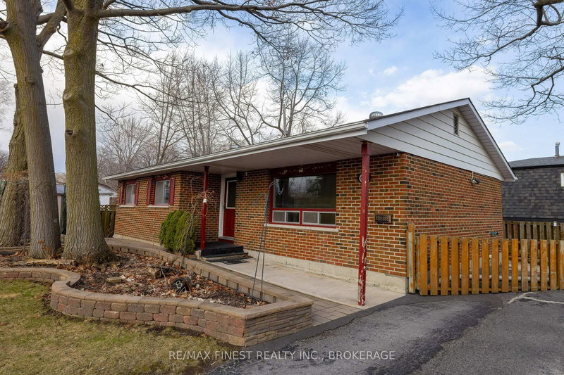 628 Stanford St, Kingston, K7M 6A1 | Image 3