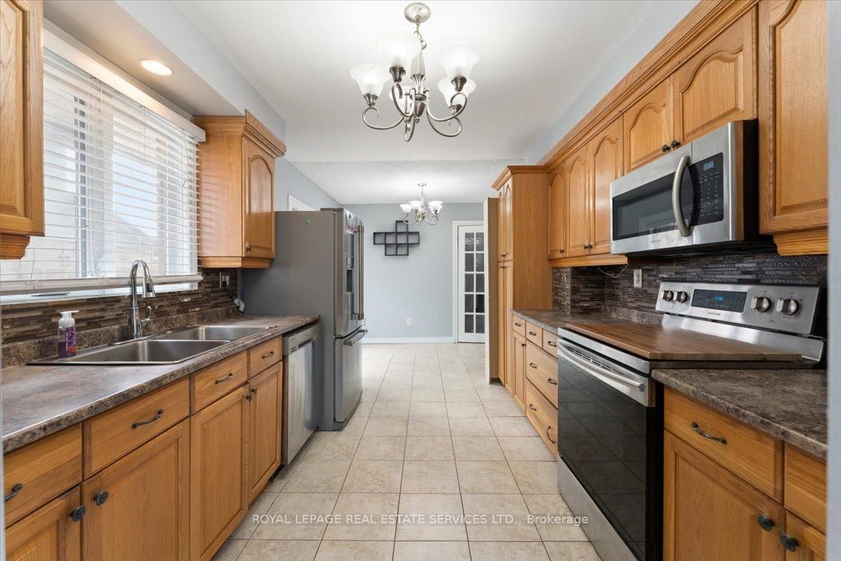 Semi-Detached House for sale at 57 Elora Drive, Hamilton, Ontario, L9C 6T4 - Fessenden - MLS: X12964088