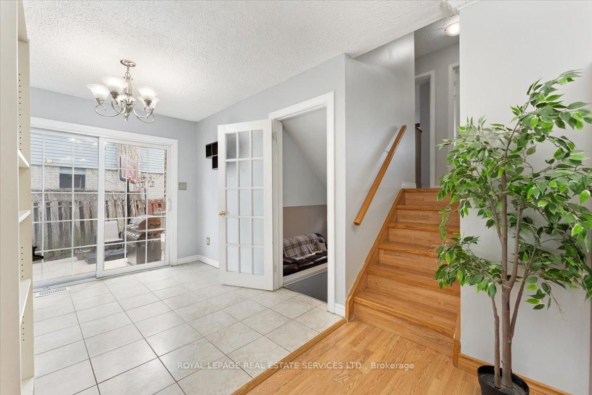 Semi-Detached House for sale at 57 Elora Drive, Hamilton, Ontario, L9C 6T4 - Fessenden - MLS: X12964088