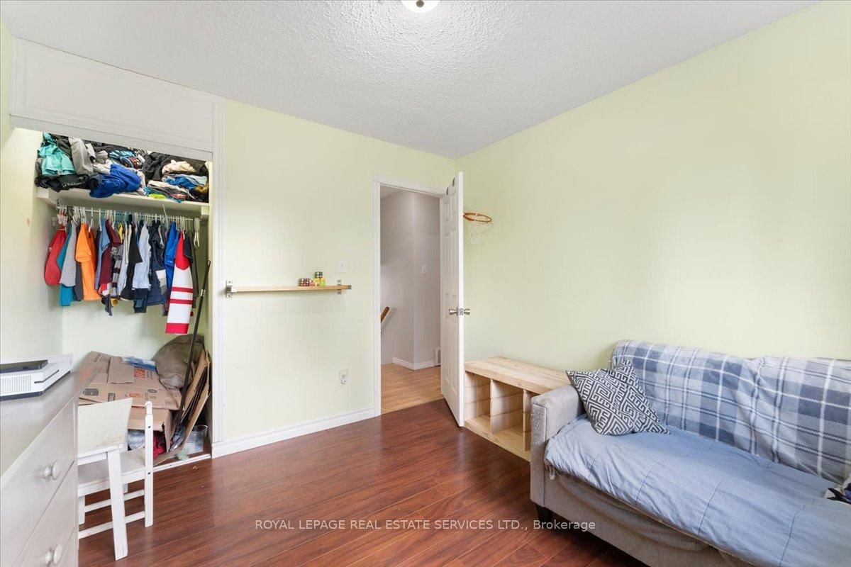 Semi-Detached House for sale at 57 Elora Drive, Hamilton, Ontario, L9C 6T4 - Fessenden - MLS: X12964088