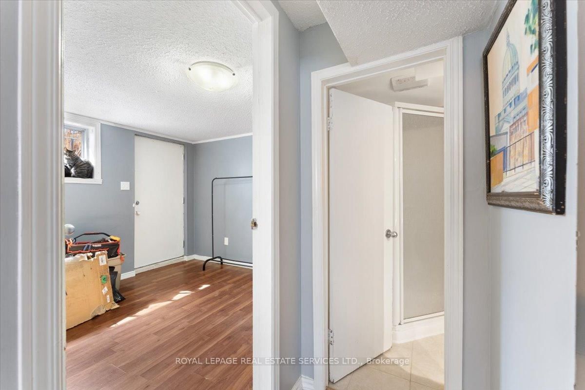 Semi-Detached House for sale at 57 Elora Drive, Hamilton, Ontario, L9C 6T4 - Fessenden - MLS: X12964088