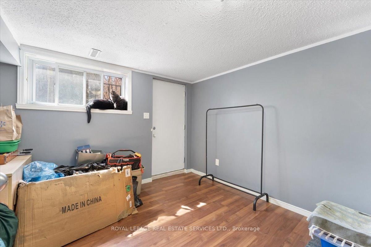 Semi-Detached House for sale at 57 Elora Drive, Hamilton, Ontario, L9C 6T4 - Fessenden - MLS: X12964088