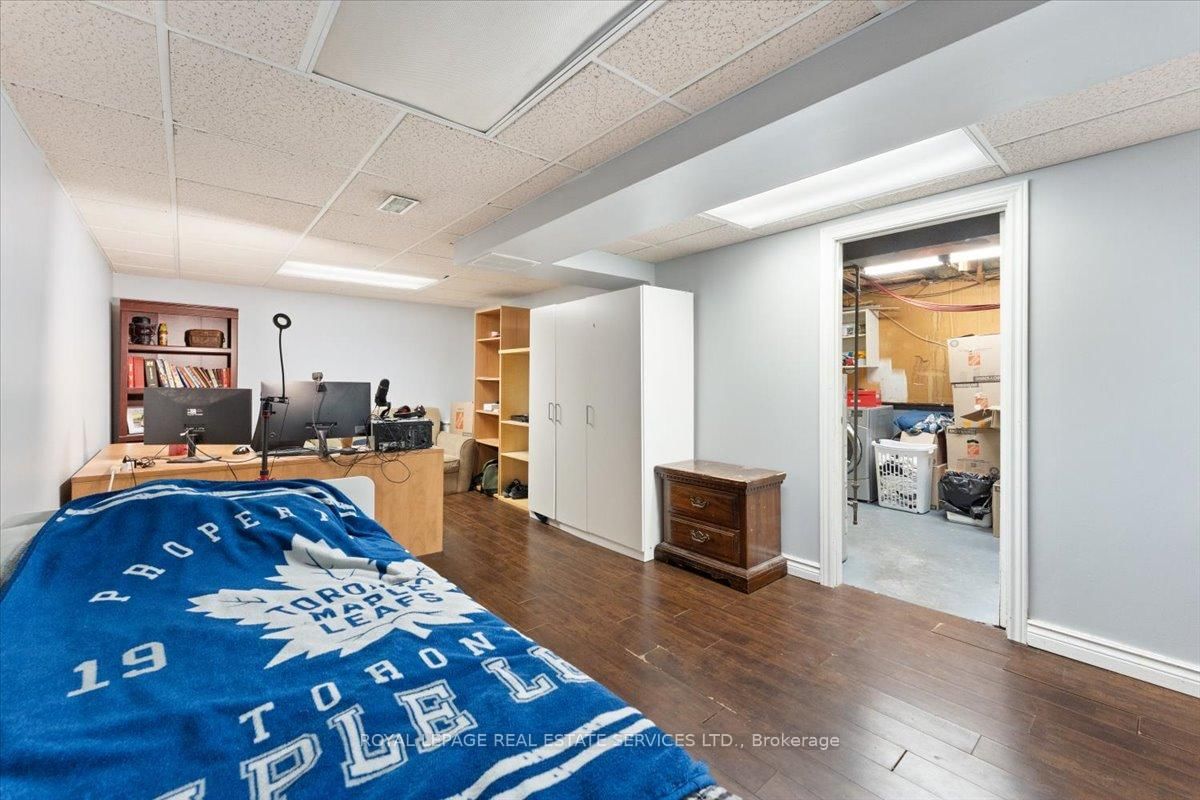 Semi-Detached House for sale at 57 Elora Drive, Hamilton, Ontario, L9C 6T4 - Fessenden - MLS: X12964088